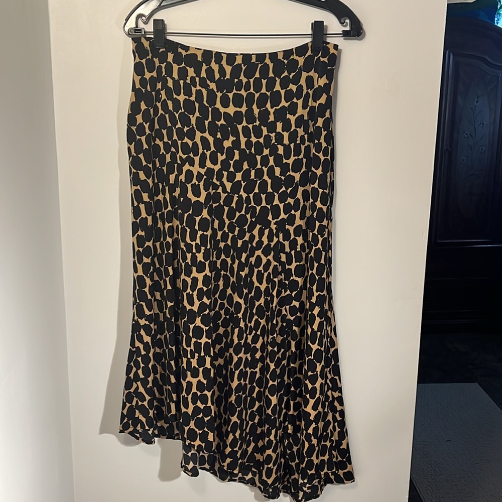 WHO WHAT WEAR Cheetah Seamed Asymmetric Hem Skirt Sz 8
